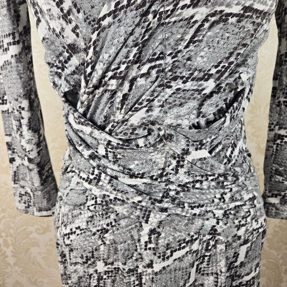 Armani Exchange Size Small Neutral Toned Snakeprint Dress 3/4 Sleeve V-neck - Picture 3 of 8